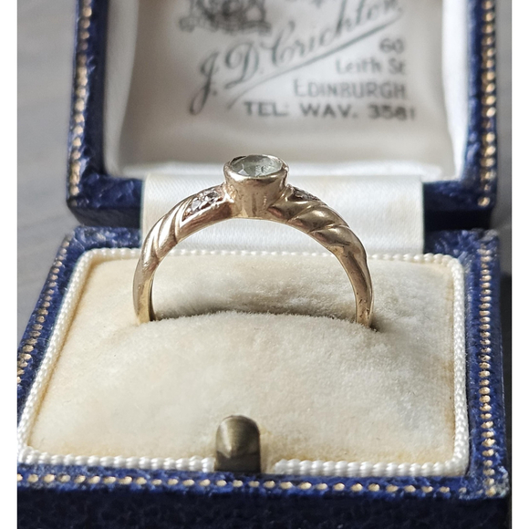 Vintage 10k Gold Ring with Gray Stone and Diamonds, Size 5 - Picture 4 of 4